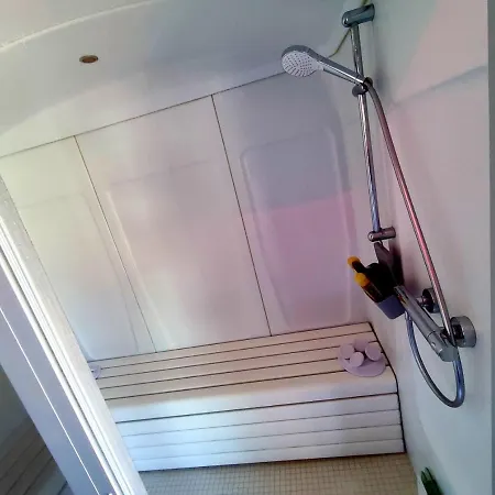 לינה וארוחת בוקר La Du Puits Avec 2 Jacuzzis , Sauna Et Hammam Privatif